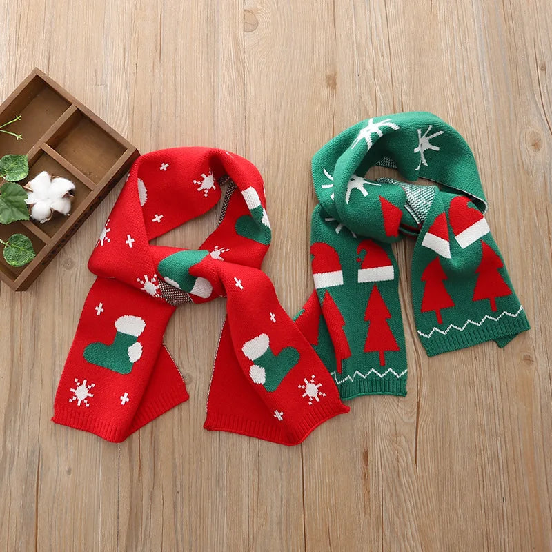 Söt julstickad scarf för barn vinter