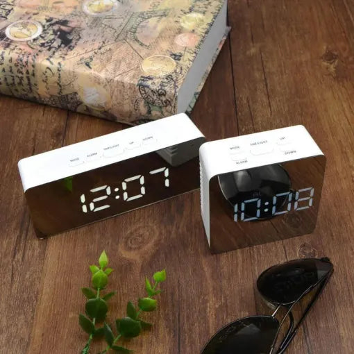 Digital väckarklocka Smart Spegel Skrivbord Nattlampa