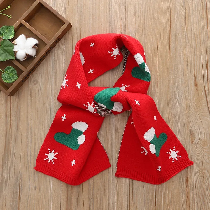 Söt julstickad scarf för barn vinter