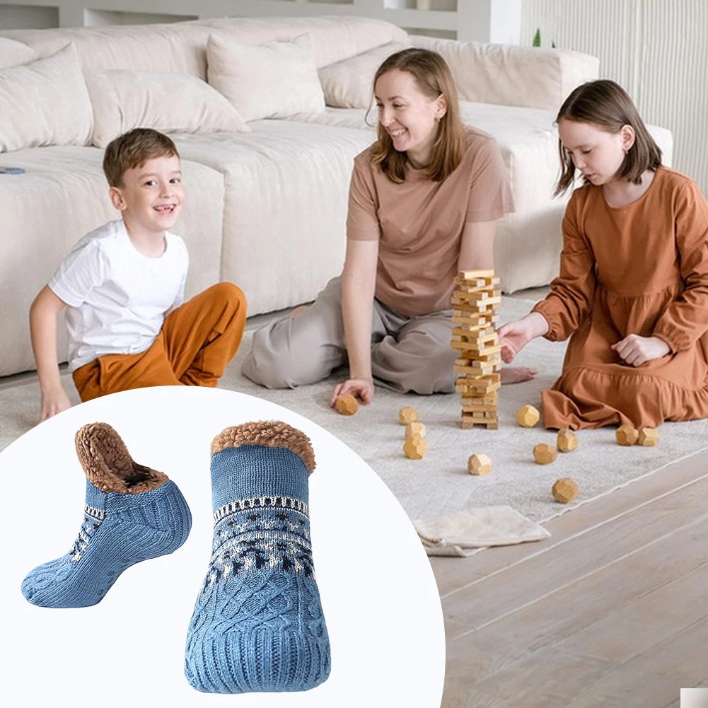Stickade Toffelsockor med Fleecefoder