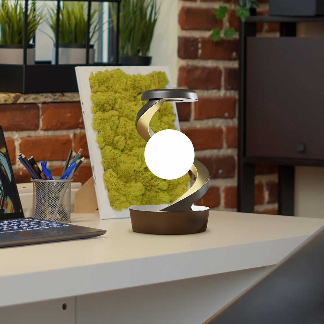 Spirallampa med svävande ljuskula