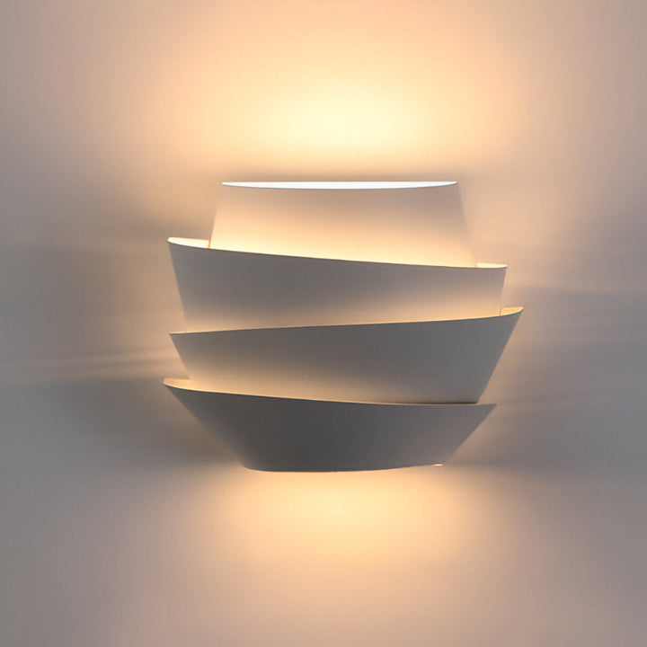 Modern skandinavisk vägglampa med dubbel spotlight