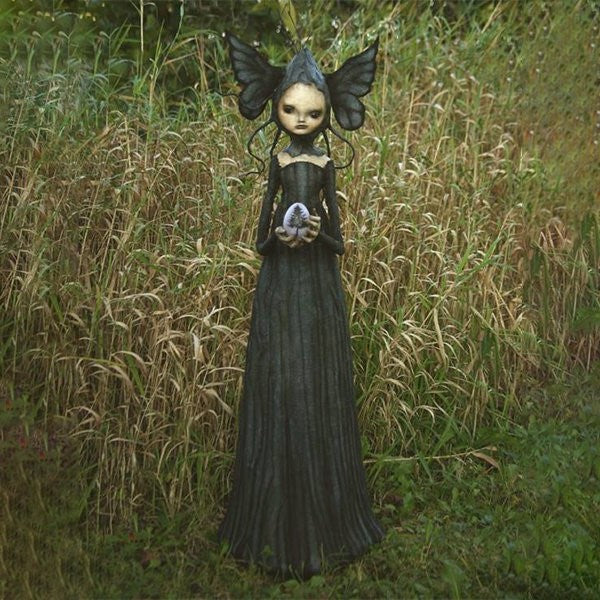 Den Mörka och Bisarra Konsten – Läskiga Häxskulpturer (Halloween Dekoration)