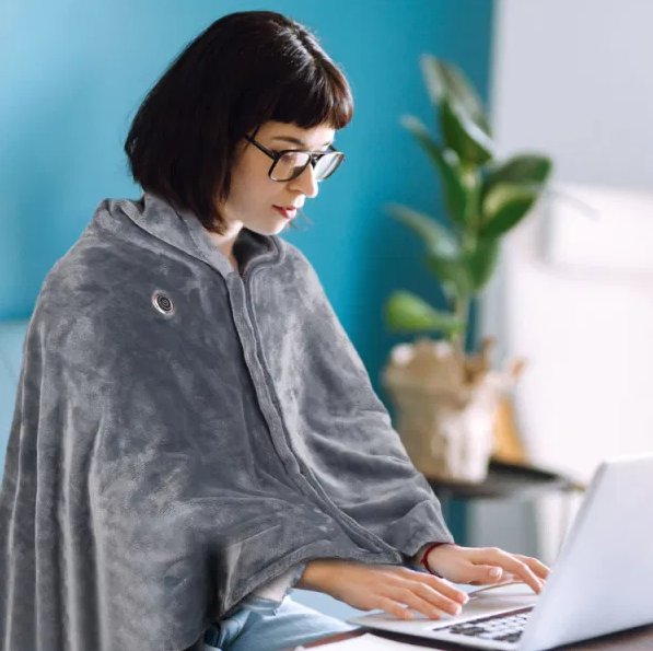 USB-värmefilt med dragkedja att bära som poncho – 150 x 80 cm