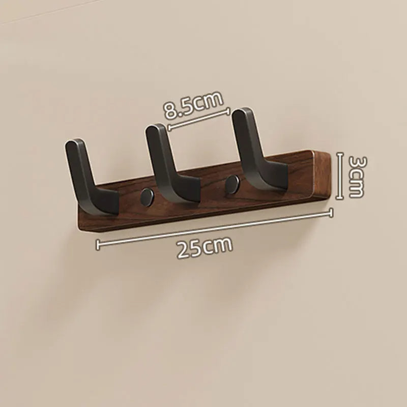 Minimalistisk Väggmonterad Klädhängare med Trä- och Metallklädhängare