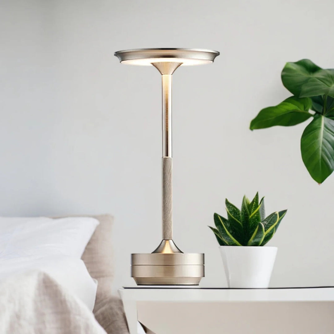 Trådlös Bordslampa med Touchkontroll &amp; Modern Nordisk Design