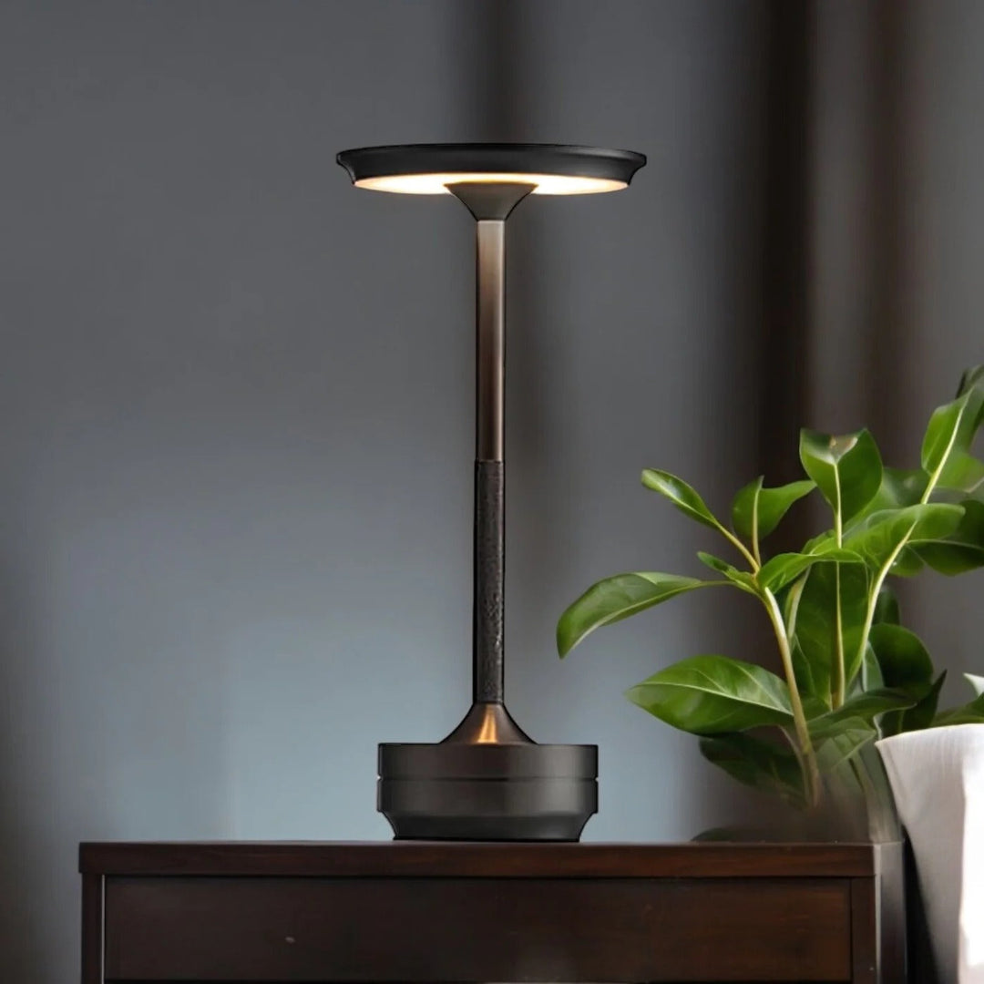 Trådlös Bordslampa med Touchkontroll &amp; Modern Nordisk Design