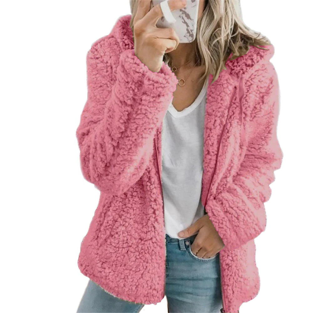 Elegant Björn Teddy Fleece Kappa: Mjuk Fleece Kappa med Fickor och Dragkedja