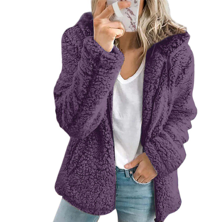 Elegant Björn Teddy Fleece Kappa: Mjuk Fleece Kappa med Fickor och Dragkedja