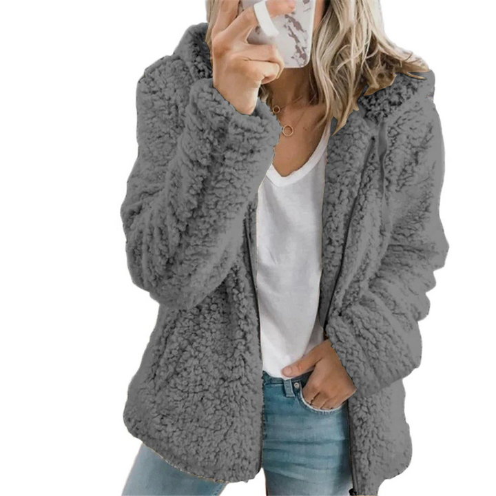 Elegant Björn Teddy Fleece Kappa: Mjuk Fleece Kappa med Fickor och Dragkedja