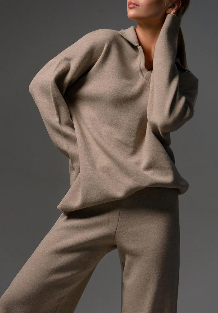 Bekväma byxdress för kvinnor med en elegant design