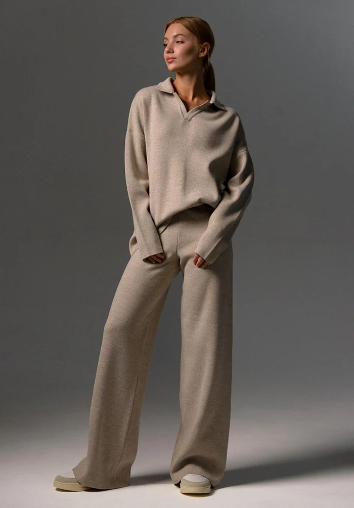 Bekväma byxdress för kvinnor med en elegant design