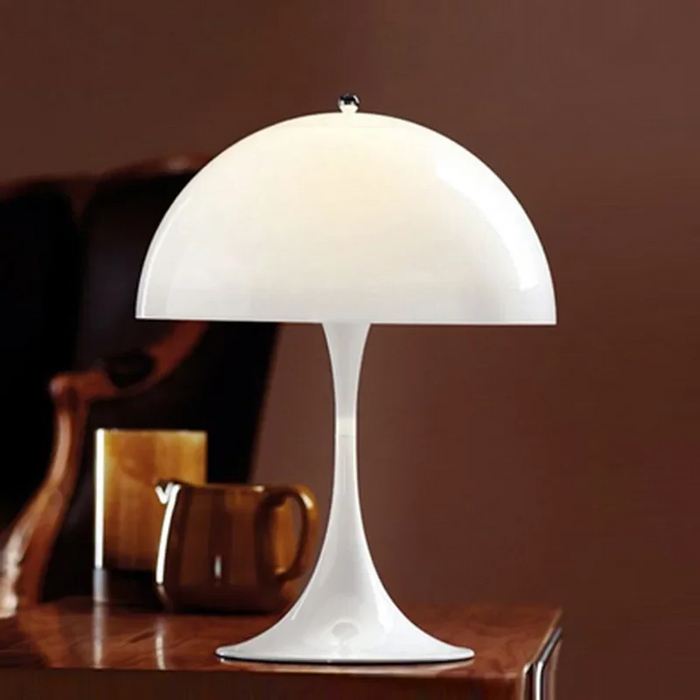 Retro Dansk Bordslampa - Ikonisk Svampdesign för Moderna Utrymmen