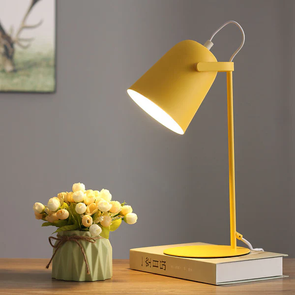 Nordisk Makaronfärg Kreativ Järnbucket Design Ljus Bordslampa