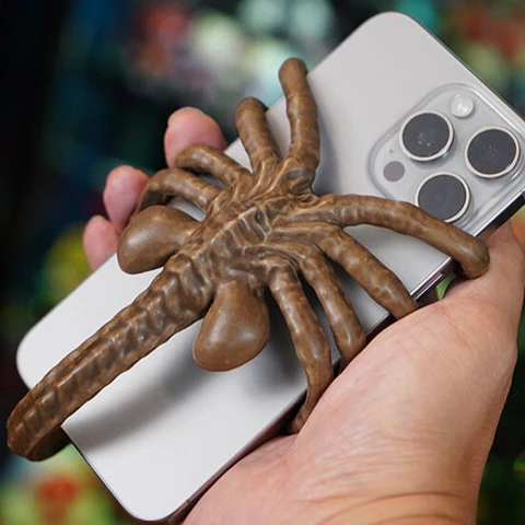 Horribel Facehugger Telefonhållare