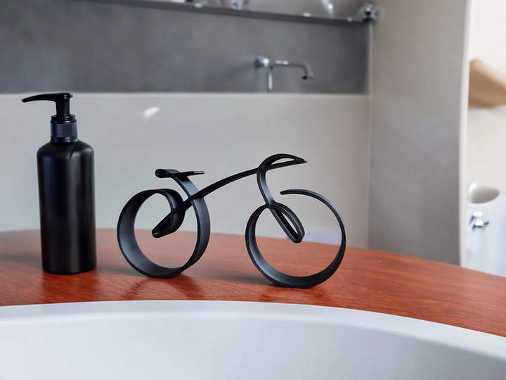 Minimalistisk Cykelskulptur i Trådram